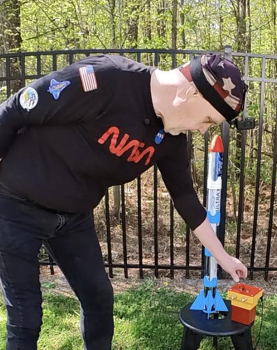 Remote (radio controlled) launch igniter.