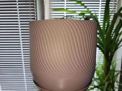 Plant pot spiral. Горшок для растений.   
