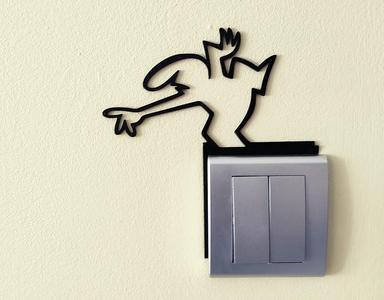 Funny Light Switch Gadget – La Linea Balum 22   