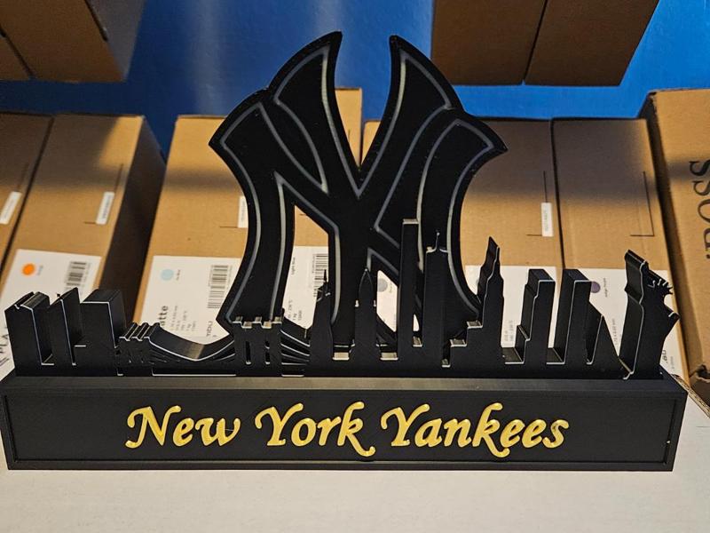 New york Yankees With skyline of New York City