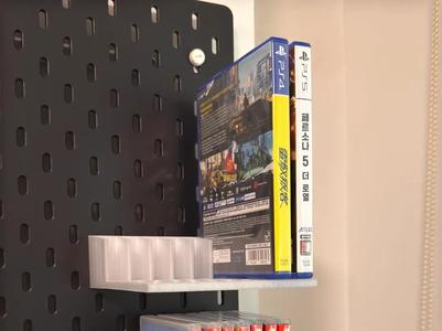 Space-saving build plate for a PS disc case or standard Blu-ray case card holder for IKEA Skadis