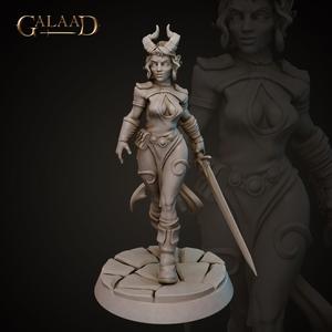 Female tiefling fighter