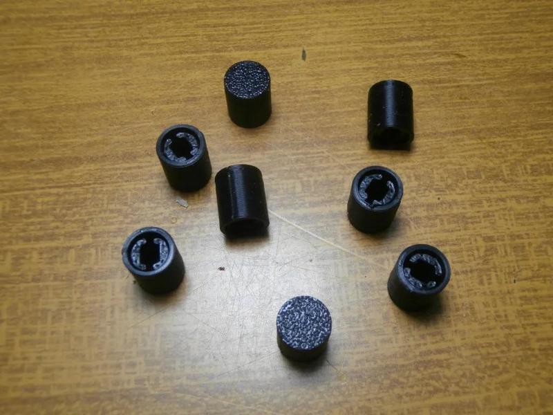 CAPPUCCI  O TAPPI PER INTERRUTTORI A PULSANTE   