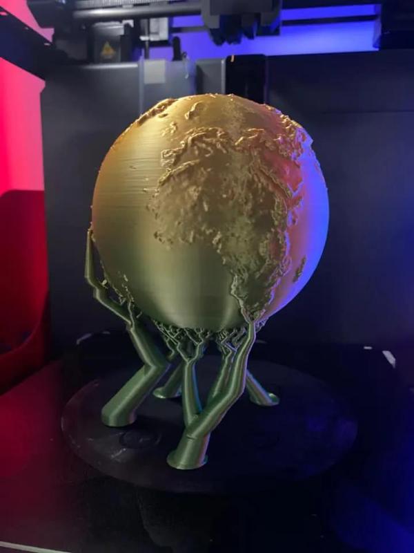 World hold on - organic support