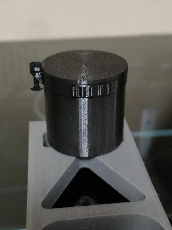 TPU Pop-Lid Pocket Container   
