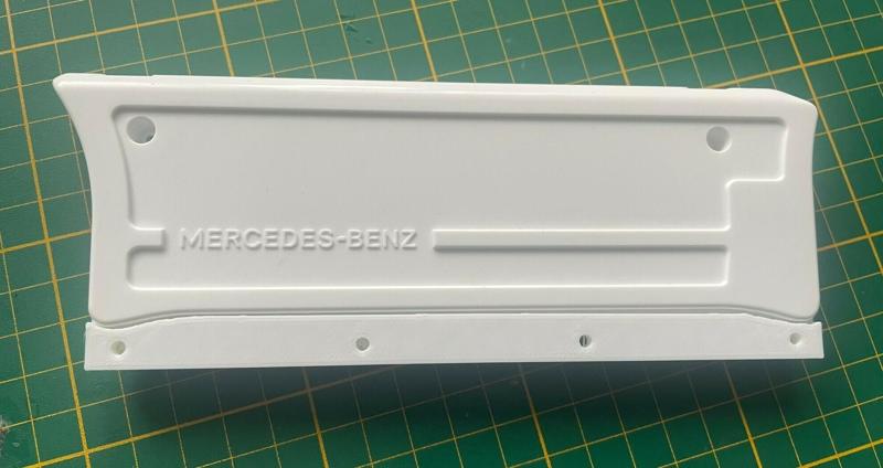 Tamiya Mercedes SK 1838 / 1850 Sidebar / Lighting