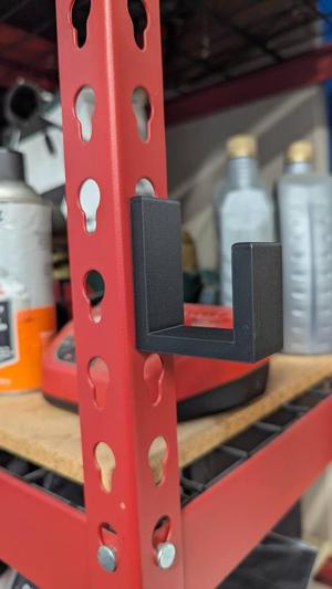 Huskey Shelf Hanger