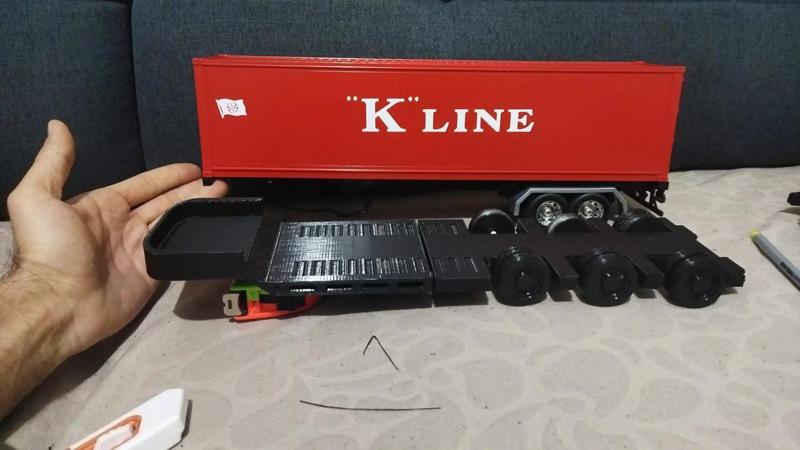 low-bed trailer chasis and truck whell