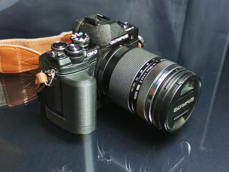 Olympus E-M10 III grip (handle)