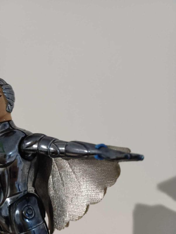 Silverhawks wrist wing grip