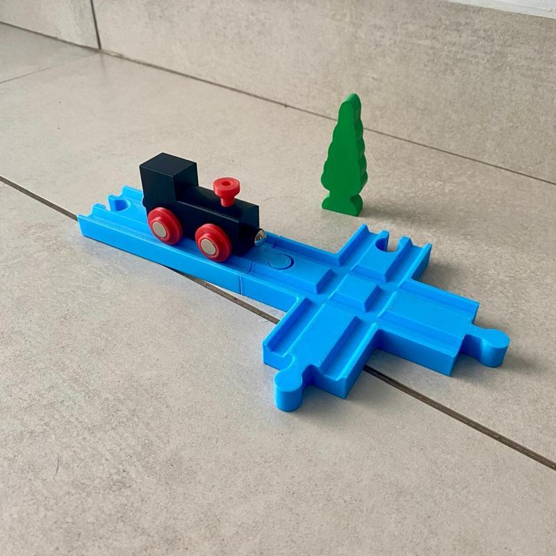 Figure 8 train track, compatible with Brio, Ikea, Melissa & Doug wooden train tracks