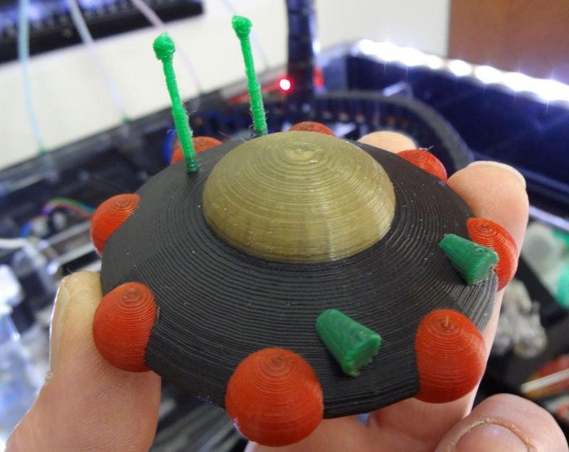 4 colors UFO