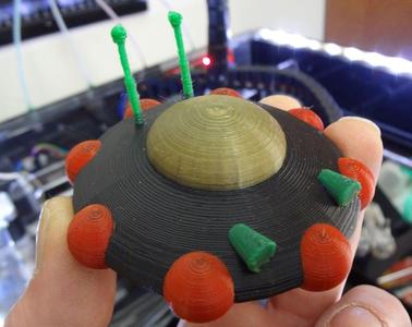 4 colors UFO