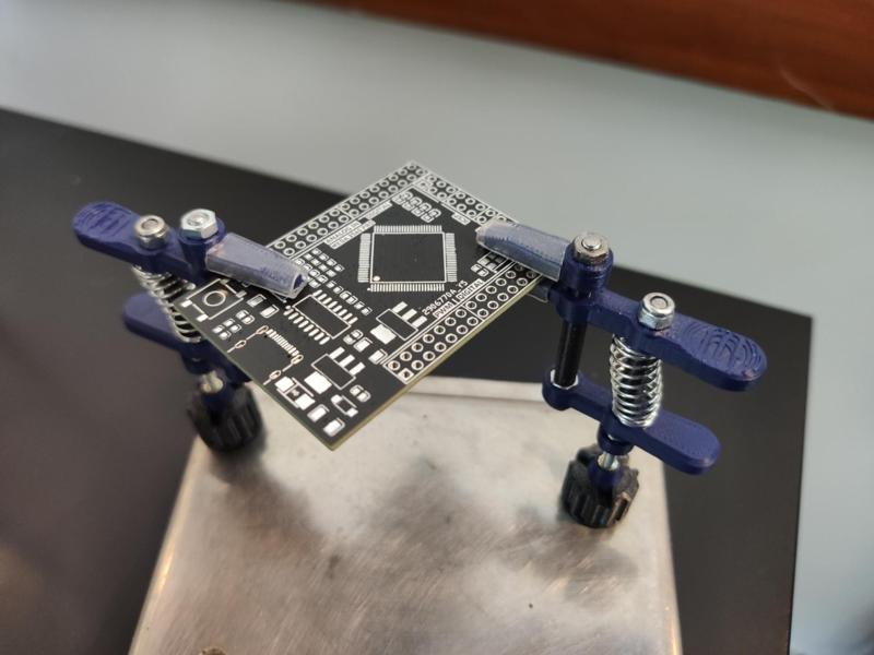 Low Budget OMNIFIXO / PCB Holder