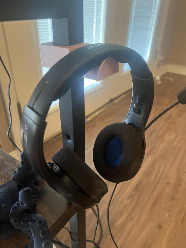 side mounted headphone stand