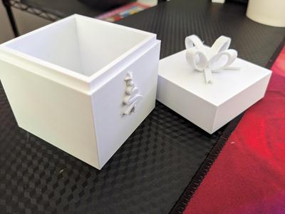Christmas Gift Box with removeable Lid