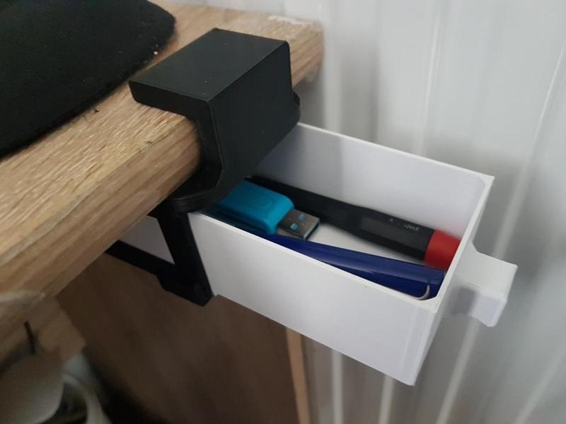 Tiroir sous bureau/Under desk drawer