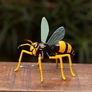 ARTICULATED REALISTIC WASP