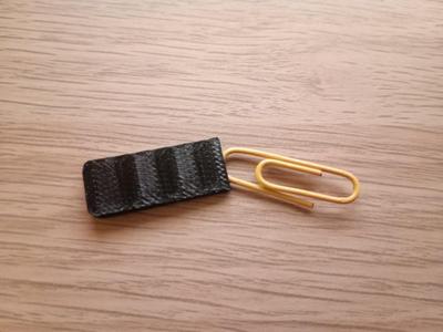 Zip pull using rounded paperclip