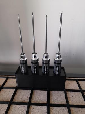 Neewer_Screwdriver.stl