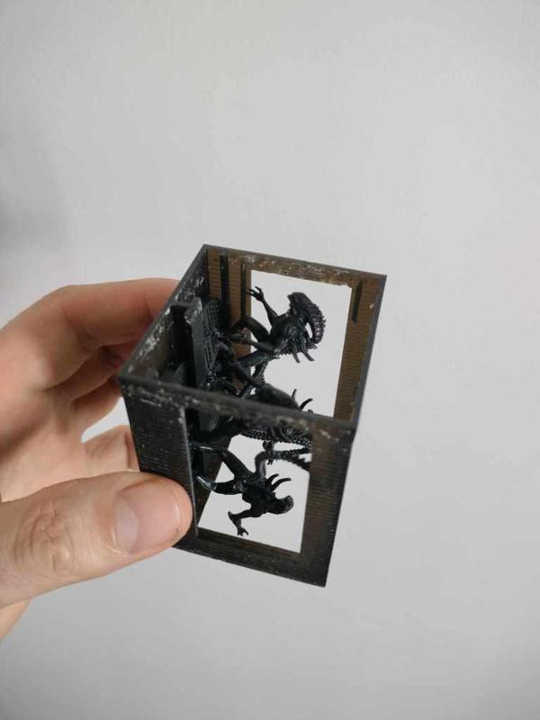 Aliens AGDitC Figurines Holder Small for aliens and marines