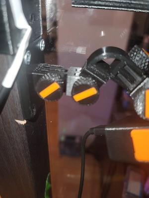 Articulated Arm Wall Mount