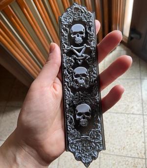 skulls bookmark 200 *51