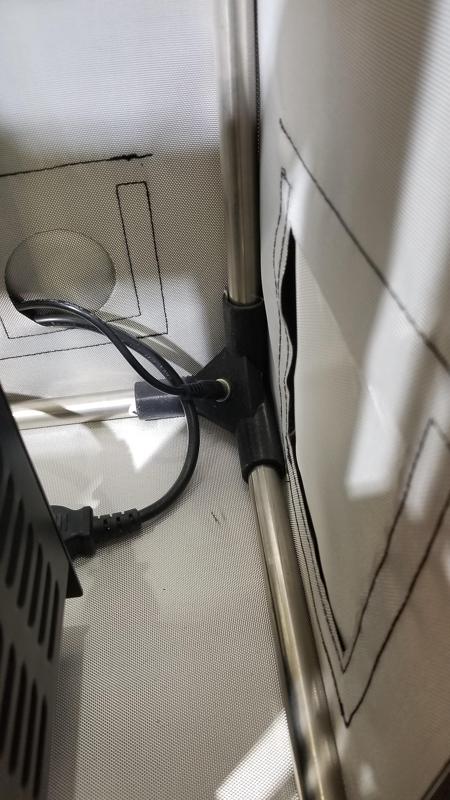 Corner replacements for some tent enclosures