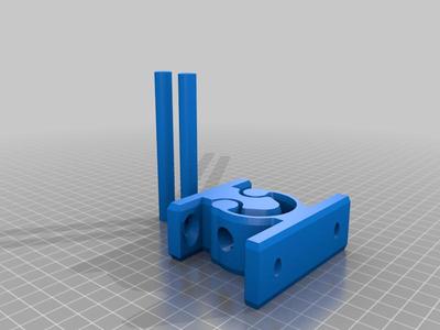 Door catch with cilindric "key"