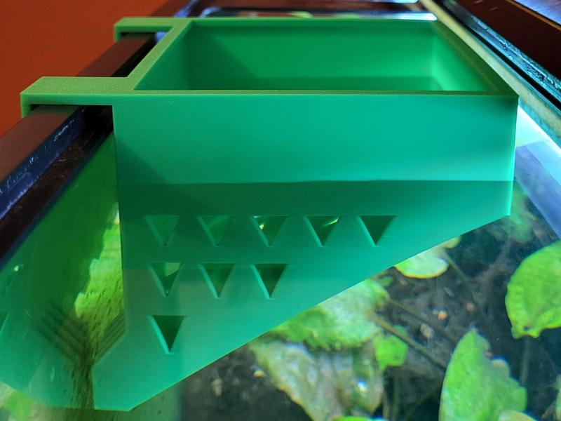 Aquarium water diffuser