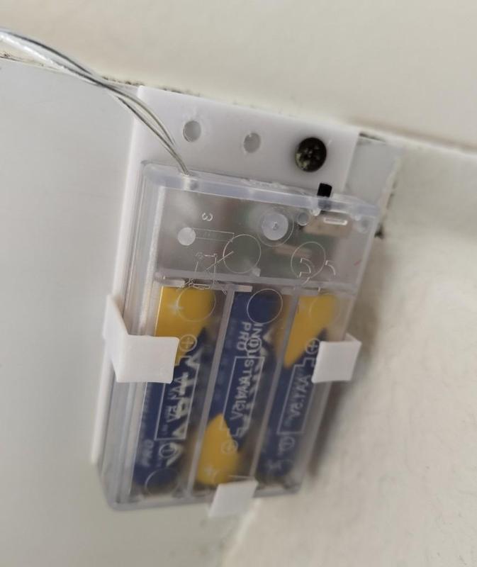 simple battery holder