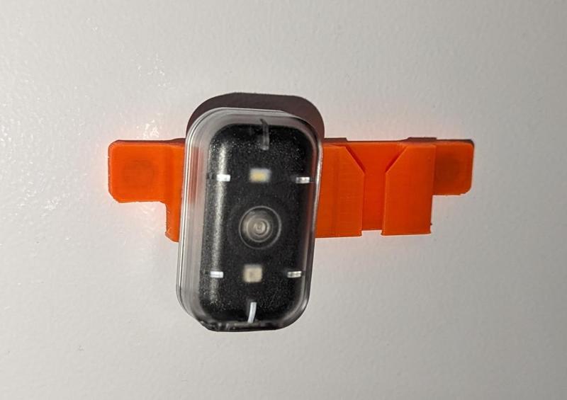 Storage for bike lights (Decathlon Elops)