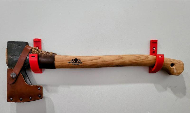 Axe/hatchet wall hanger