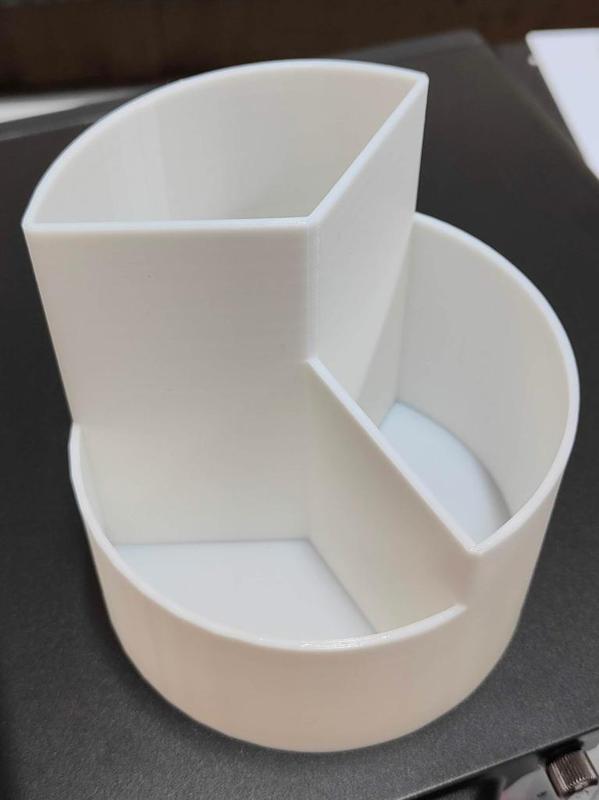 Cosmetic makeup and pencil case 3/3 circular