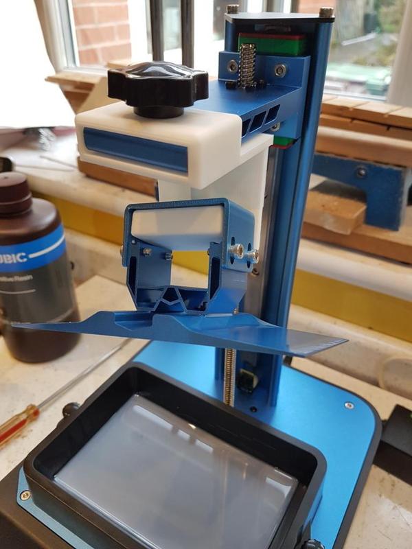 Geeetech Alkaid build platform drip hanger