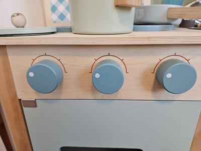 Clicking box for Play Kitchen Stove