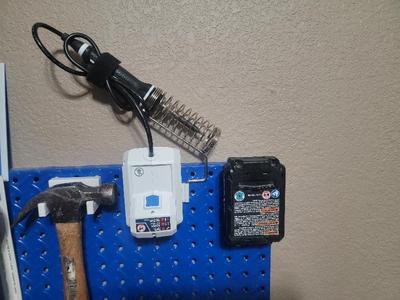 Hart 20V battery holder