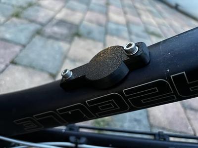 Airtag mount for Mountainbike