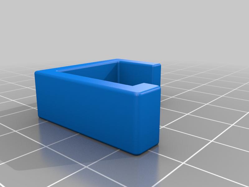 Garbage Clip for Rubbermaid Roughneck 77 L (20 Gallon) Can