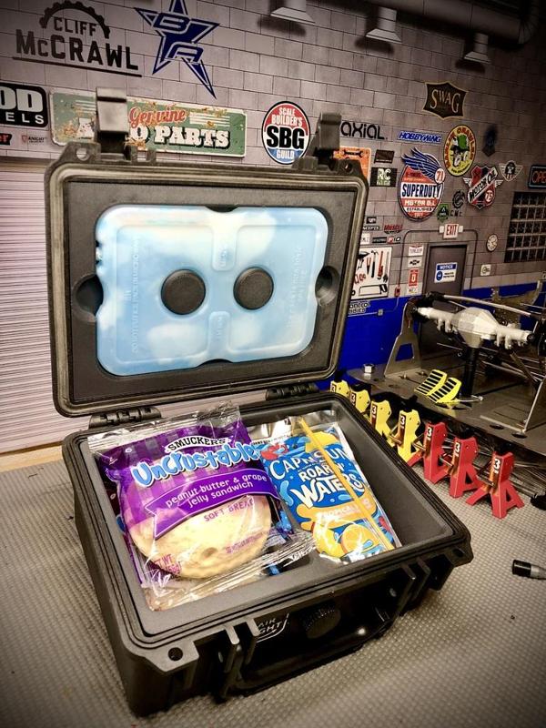 Apache 1800 Uncrustables Lunch Box