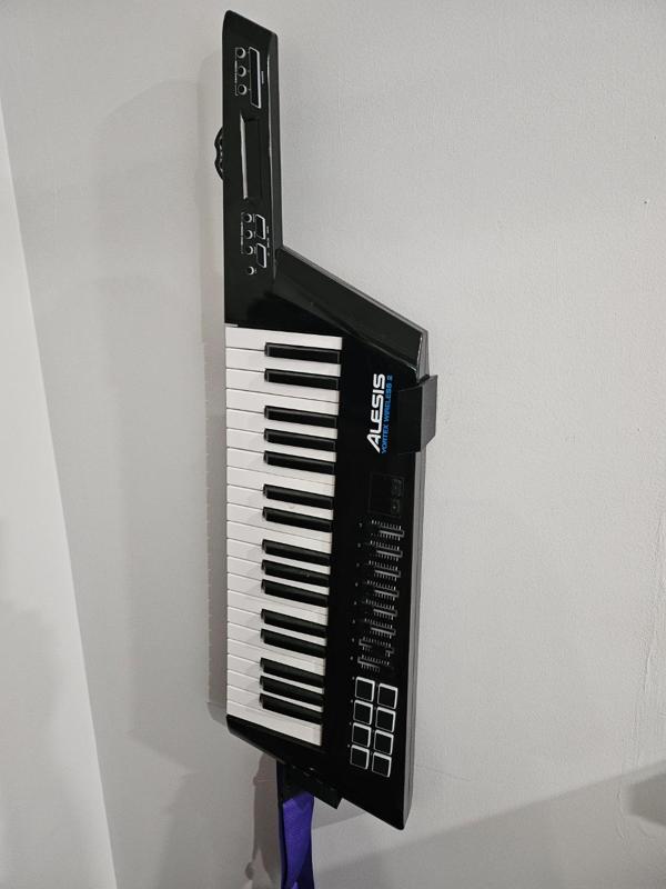 Wall bracket for Alesis Vortex 2 Keytar