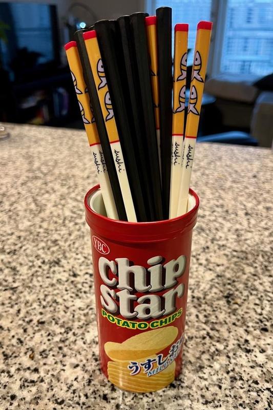 Chip Star Pen Holder