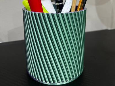 Spiral pen holder, desk organizer