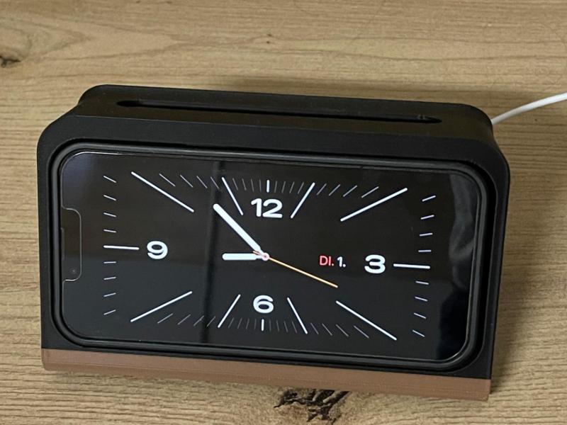 iPhone 12 Pro & 13 Pro Holder with MagSafe & Case