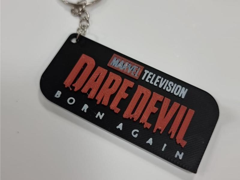 Daredevil keychain + logo marvel