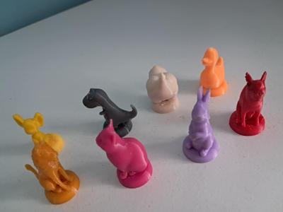 8 counters, figurines, animals for board games
