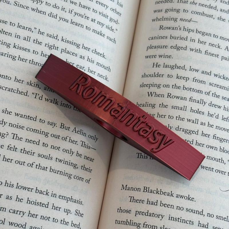 ROMANTASY PAGE HOLDER