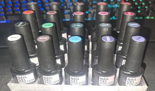 Nailpolish holder for small bottles