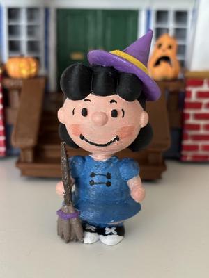 Lucy van Pelt halloween
