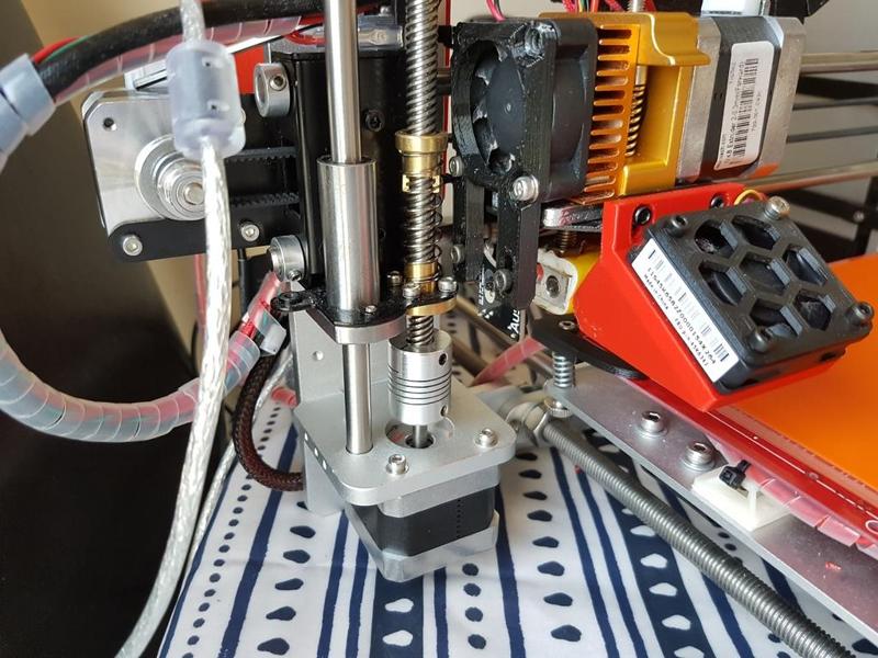 Aus3d ir-Z MK8 Extruder 40mm Fan Mount (NEMA)